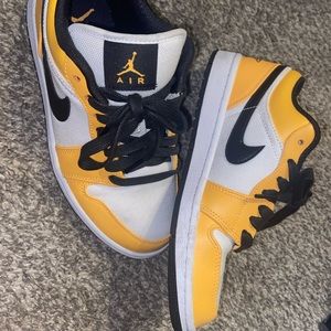 Jordan 1 low womens “laser orange”